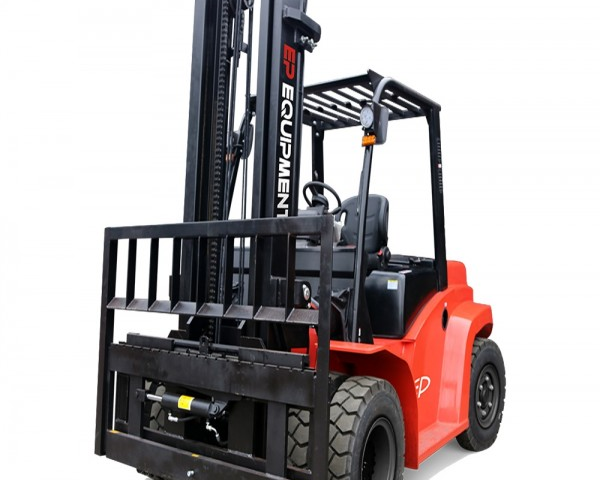 Motostivuitor diesel ISUZU - capacitate 8000 kg - CPCD80T8