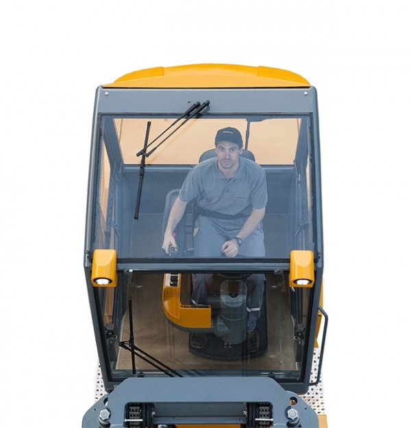 Electrostivuitor Montini MR 6 > MR 12 cu 4 Roți si capacitatea de încărcare de la 6000 kg la 12000 kg – 96V