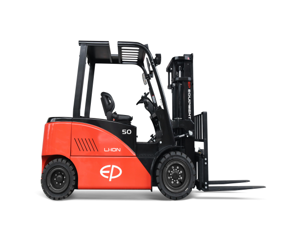 Electrostivuitor CPD45F8 cu inaltime de ridicare intre 1.500 si 4.800 mm, capacitate maxima de ridicare 4,5 t, baterii Li-Ion