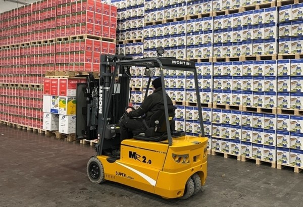 Electrostivuitor Montini MR SUPER LITHIUM cu 3 Roți - 48V, Capacitatea de încărcare de la 1000 kg la 2000 kg
