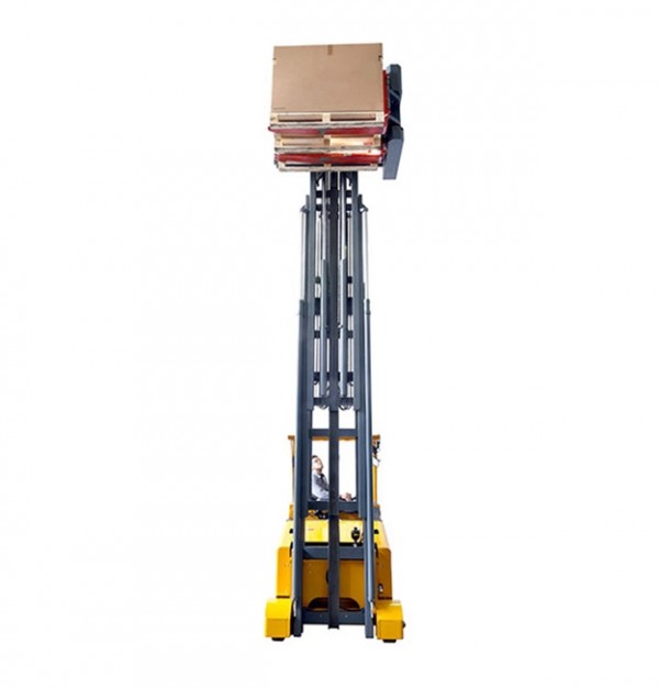 Stivuitor electric trilateral Montini ML TRI cu 3 Roți si capacitatea de încărcare de 1000 kg – 48V